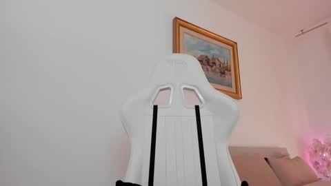 Hi im Christine online show from February 21, 7:23 am