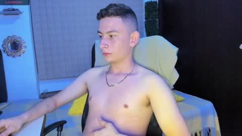 christmiller_1 online show from March 2, 12:42 am