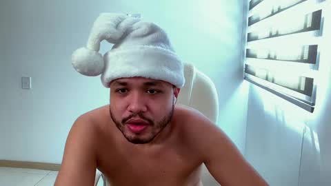 Chris online show from December 24, 7:00 pm