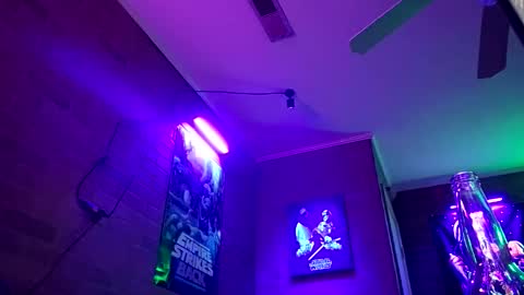 chronicvibez online show from December 17, 8:21 am