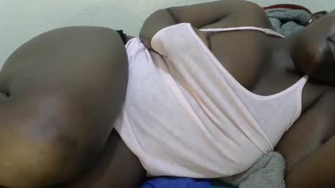 DivaDee online show from December 21, 2:40 am