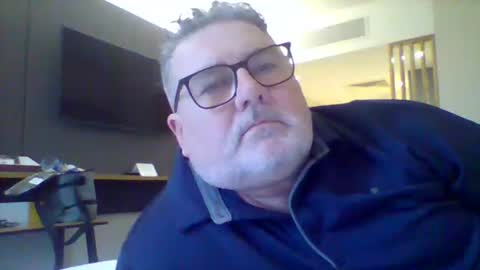 Griff online show from March 25, 5:20 pm