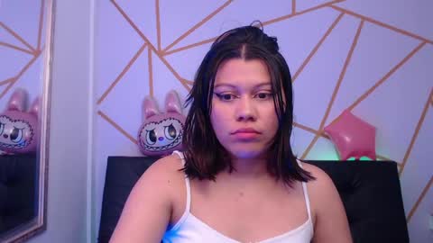 ciara__smith online show from May 6, 5:02 am
