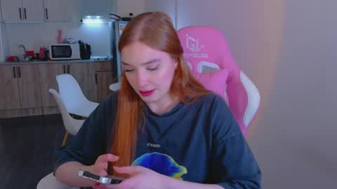 Maddy online show from April 4, 4:25 pm