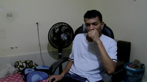 cinnamon_24 online show from June 16, 2:59 am