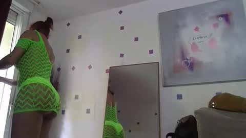 Snapshot of cinthia2525 chatting on October 22, 11:56 am cinthia2525 online show from October 22, 11:56 am