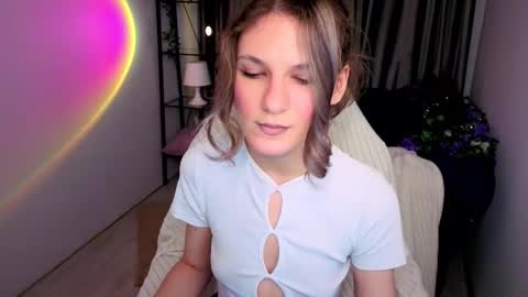 Jennie online show from December 16, 1:50 pm