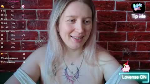 citrusblissss online show from April 7, 4:47 am