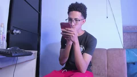 Snapshot of cj_davis1 chatting on October 10, 3:01 am cj_davis1 online show from October 10, 3:01 am