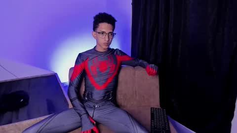Snapshot of cj_davis1 chatting on September 12, 1:29 am cj_davis1 online show from September 12, 1:29 am