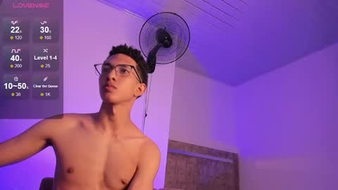 Snapshot of cj_davis1 chatting on September 14, 12:39 pm cj_davis1 online show from September 14, 12:39 pm