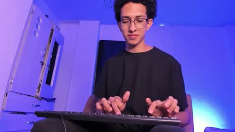 cj_davis1 online show from March 24, 4:07 am