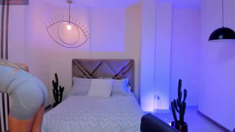 Claire Dawson online show from March 15, 11:08 pm