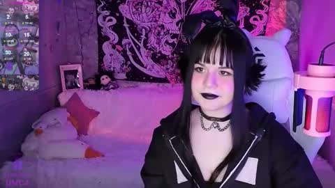 Claire Faers online show from November 24, 6:39 pm