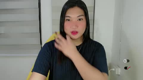 CLAIRE online show from March 10, 2:48 pm