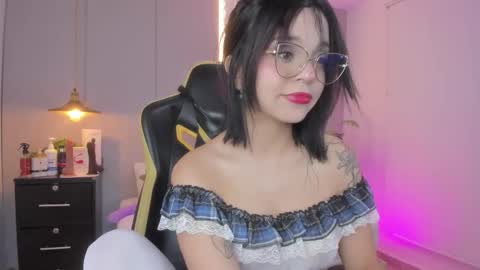 C L A R A online show from February 4, 2:48 am