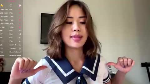 Lili online show from July 3, 1:16 pm