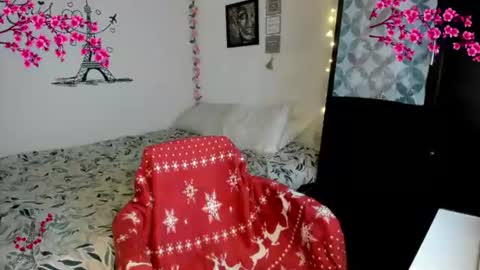 cleo_christmas online show from July 9, 12:58 am