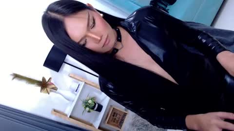 Cleo online show from July 14, 2:05 am