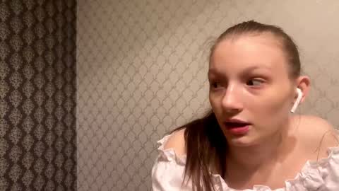 Cleo online show from February 7, 8:01 pm