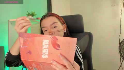 cleowhite_ online show from January 15, 9:45 pm