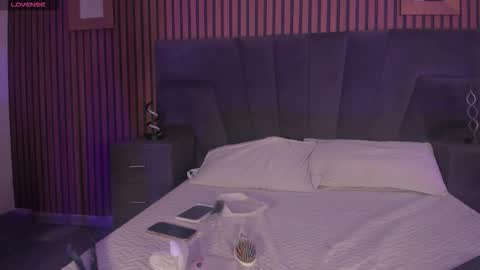 cleowhite_ online show from September 22, 5:22 am