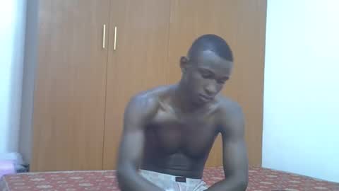clive_damian online show from May 8, 11:32 pm