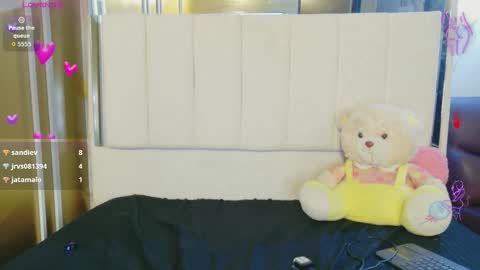 Cloe online show from March 1, 8:24 pm