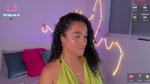 cloe_25 online show from June 5, 2:18 am