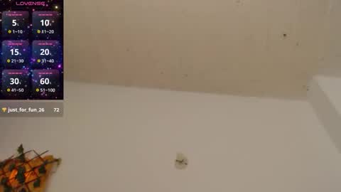 CLOE online show from December 2, 1:20 pm