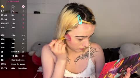  CLOE  online show from October 24, 7:25 pm