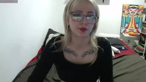  CLOE  online show from April 29, 8:57 pm