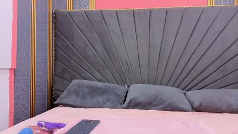 Cloe online show from March 30, 2:17 pm