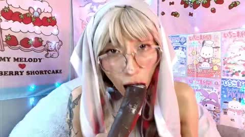 Cloe Leeee online show from January 10, 7:25 am