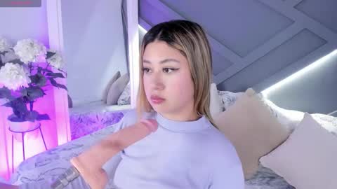 cloe_palmeer online show from December 17, 8:32 am