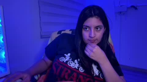 cloe small online show from July 2, 5:56 am