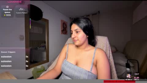 cloe small online show from October 15, 7:53 am