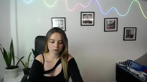 CLOE online show from June 9, 5:56 pm