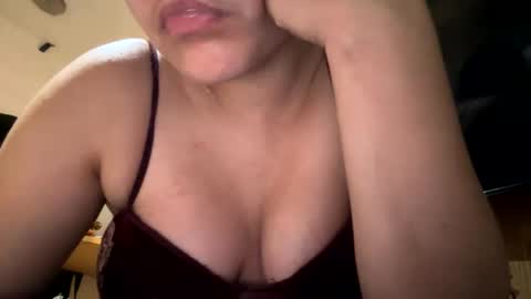 cloudybxtch69 online show from August 3, 9:04 am