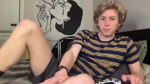 Snapshot of clydeaustin chatting on December 19, 3:29 am Clyde Austin online show from December 19, 3:29 am