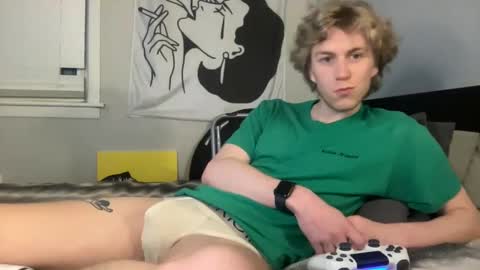 Snapshot of clydeaustin chatting on January 14, 3:11 am Clyde Austin online show from January 14, 3:11 am