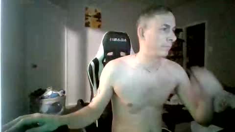 Snapshot of cmypenis chatting on October 22, 12:14 am Master Bates online show from October 22, 12:14 am