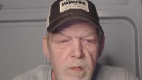 Snapshot of cockreadynow4u chatting on December 24, 4:11 am cockreadynow4u online show from December 24, 4:11 am