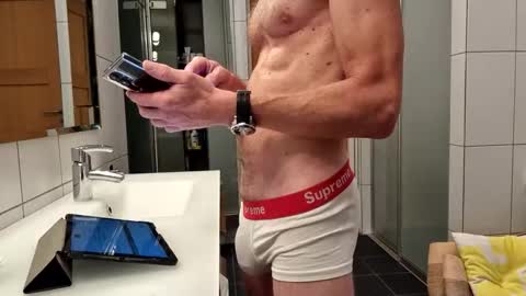 Cockvantage online show from October 31, 5:57 pm