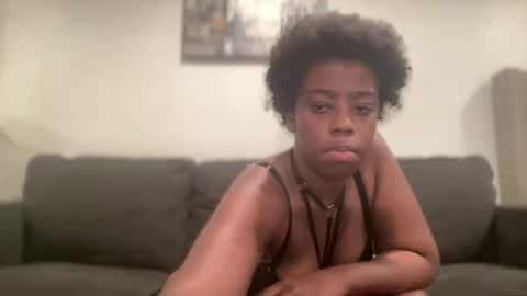 Snapshot of coco_dabaddest25 chatting on October 19, 8:08 am coco_dabaddest25 online show from October 19, 8:08 am