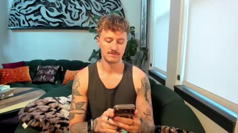 Cody and Emeraldboy online show from June 6, 1:11 am