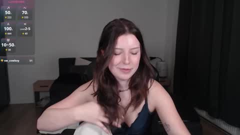 Snapshot of colaux chatting on October 18, 8:13 pm Denise online show from October 18, 8:13 pm