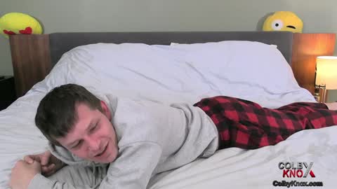 Snapshot of colbyknox chatting on December 21, 11:56 pm colbyknox online show from December 21, 11:56 pm