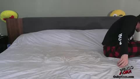 Snapshot of colbyknox chatting on February 15, 11:25 pm colbyknox online show from February 15, 11:25 pm