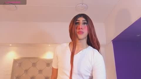 Snapshot of colette_rousseau chatting on September 23, 11:59 am         online show from September 23, 11:59 am